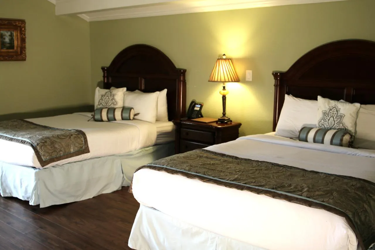 New World Inn Downtown Pensacola