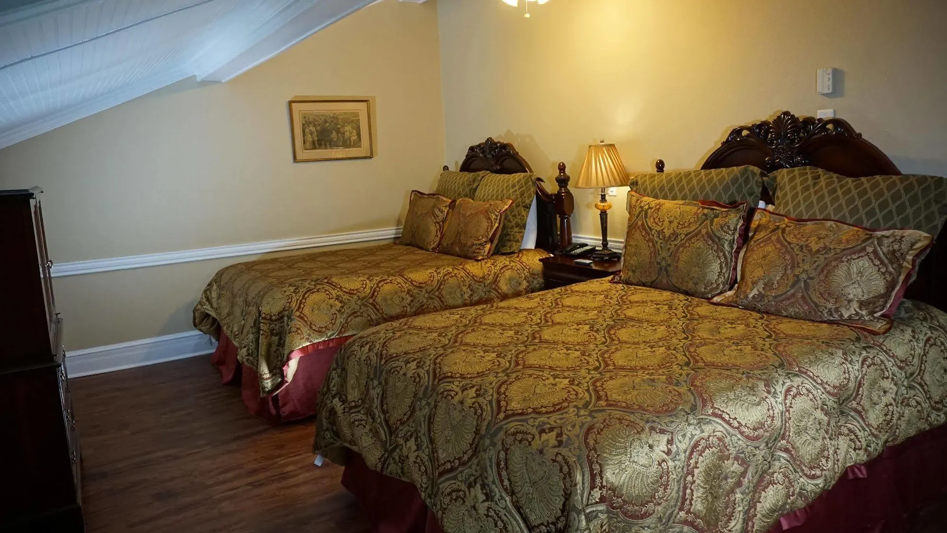 New World Inn Downtown Pensacola